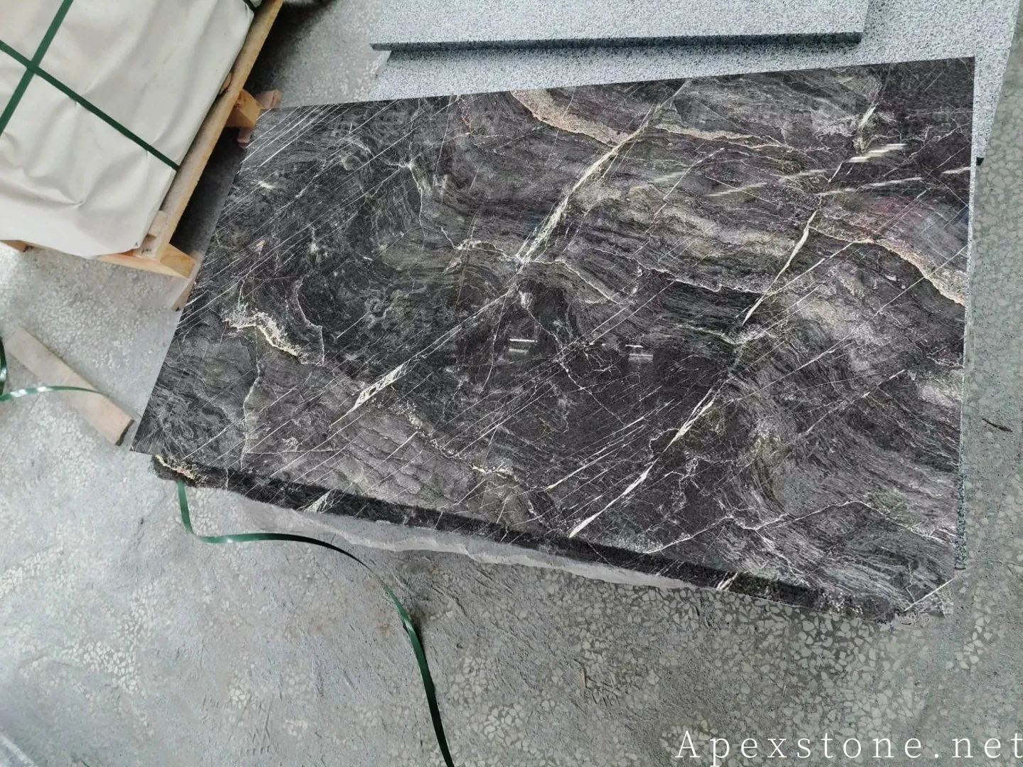 GivenchyBlackMarbleoutdoorwall197 GivenchyBlackMarbleoutdoorwall197